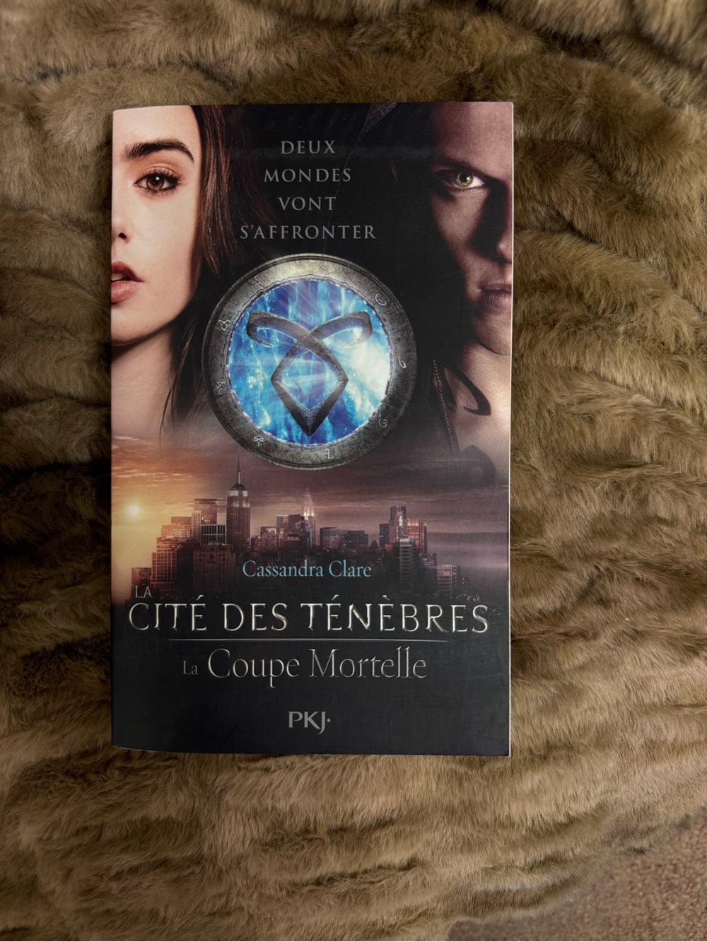 La Cité des Ténèbres - La Coupe Mortelle by Cassandra Clare (paperback)